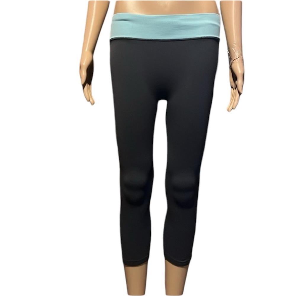 💛10 for $10 or💰BOGO FREE Champion Crop Leggings